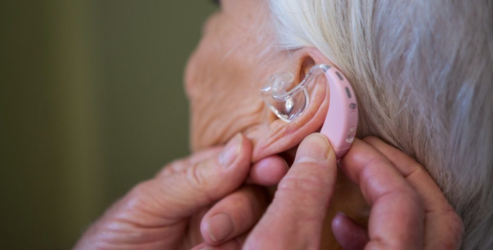 Wat is de gemiddelde gehoorapparaat vergoeding bij zorgverzekeraars voor een hoortoestel